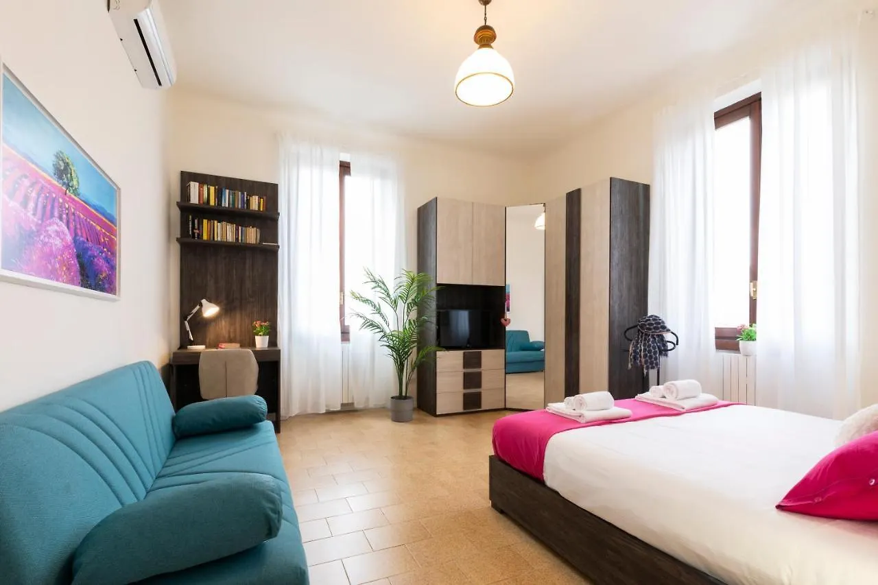 Bicocca Home - 2 Bedrooms ميلان 0*,  إيطاليا