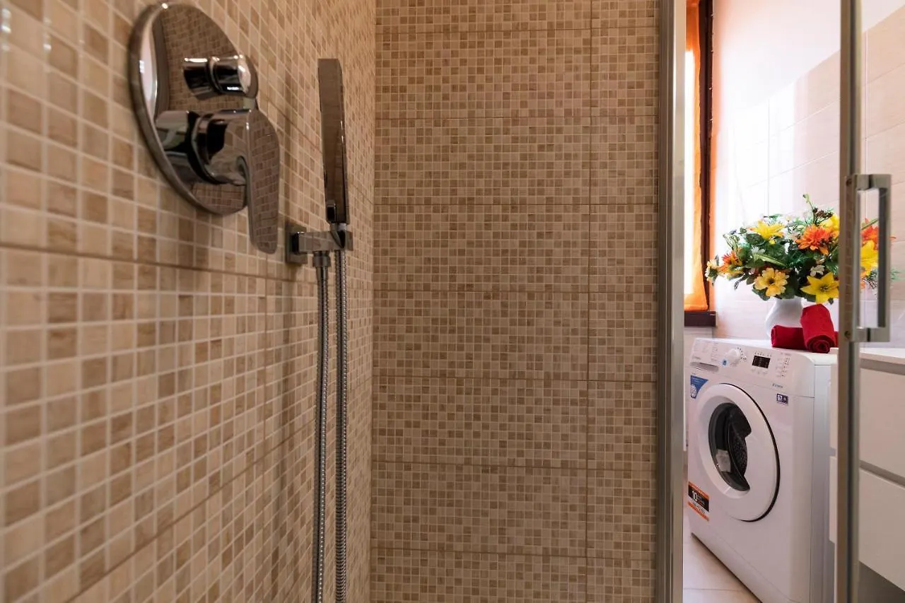 Bicocca Home - 2 Bedrooms ميلان